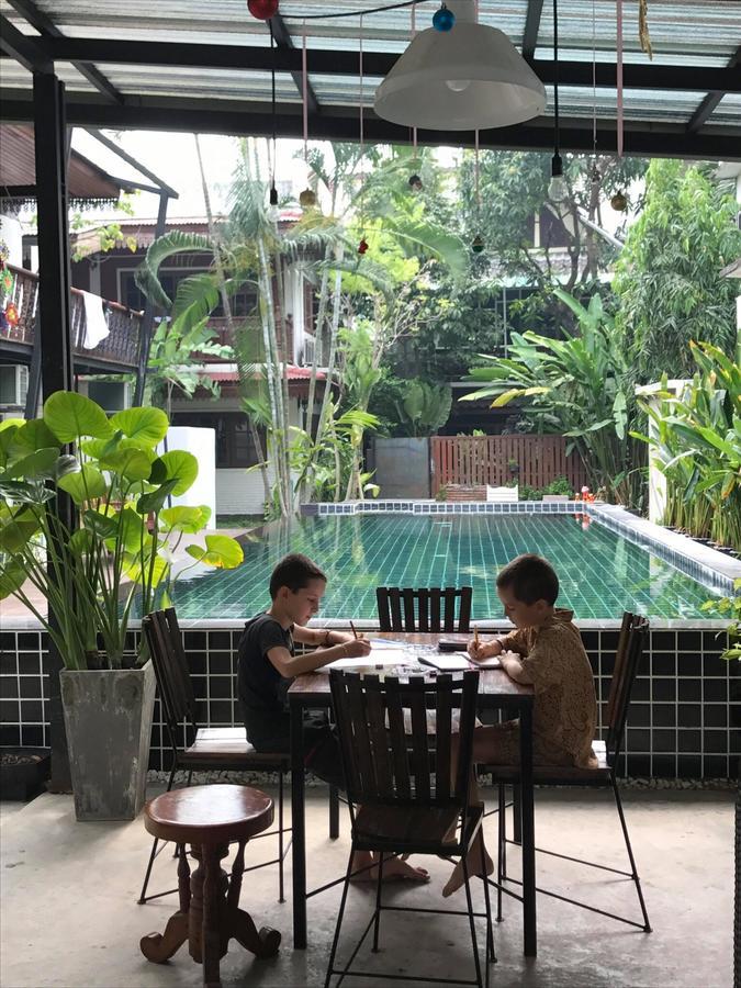 Hotel Peng Jai à Chiang Mai Extérieur photo