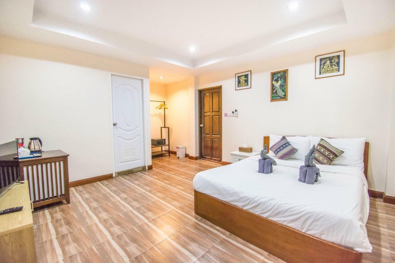 Hotel Peng Jai à Chiang Mai Extérieur photo